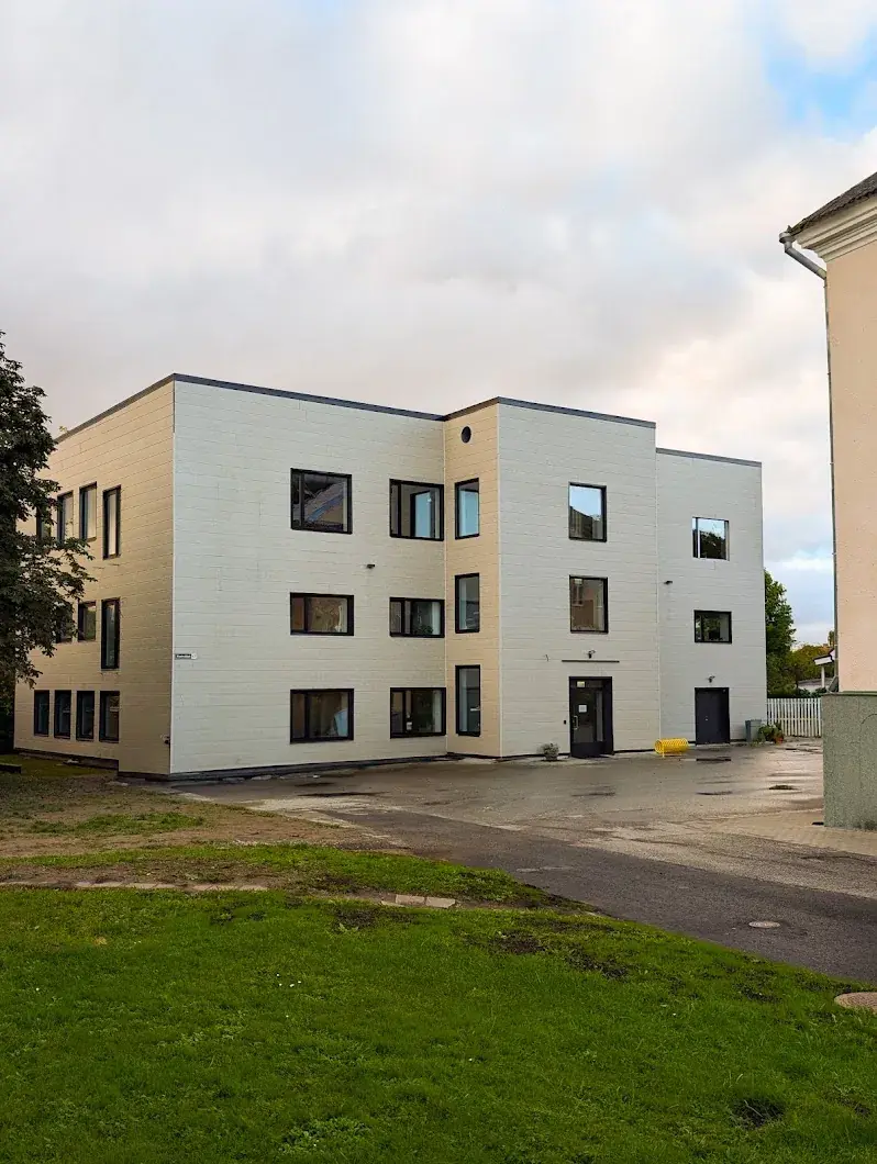 Keskväljak 15 hoone hoovi poolt